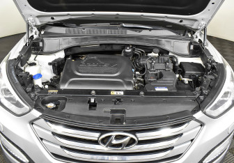 Подержанный автомобиль Hyundai Santa Fe 2015 года (9 фото)