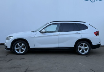 Подержанный автомобиль BMW X1 2014 года (8 фото)