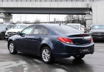 Подержанный автомобиль Opel Insignia Liftback 2013 года (7 фото)
