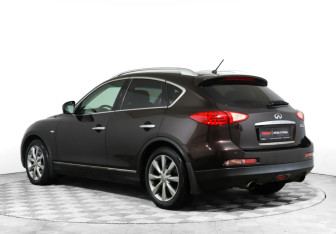Подержанный автомобиль Infiniti EX 2008 года (7 фото)