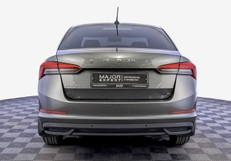 Подержанный автомобиль Skoda Rapid Liftback 2021 года (6 фото)