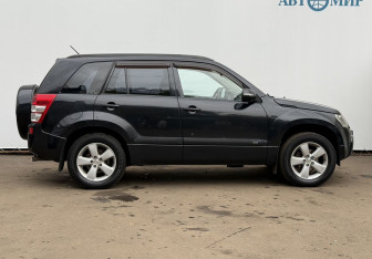 Подержанный автомобиль Suzuki Grand Vitara 2008 года (4 фото)