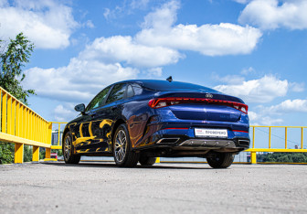 Подержанный автомобиль Kia K5 2021 года (7 фото)
