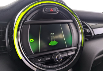 Подержанный автомобиль MINI Hatch 2019 года (15 фото)