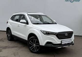 Подержанный автомобиль FAW Besturn X40 2020 года (3 фото)