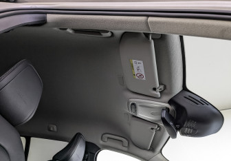 Подержанный автомобиль Volvo XC40 2020 года (22 фото)