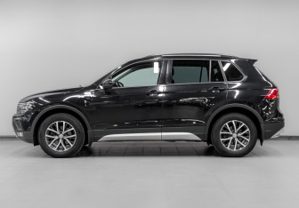 Подержанный автомобиль Volkswagen Tiguan 2019 года (8 фото)