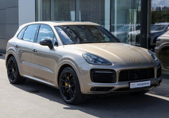 Подержанный автомобиль Porsche Cayenne 2018 года (3 фото)
