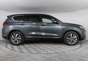 Подержанный автомобиль Hyundai Santa Fe 2019 года (4 фото)