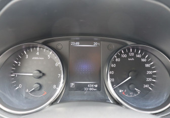 Подержанный автомобиль Nissan Qashqai 2018 года (17 фото)