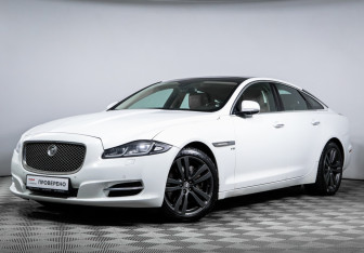 Подержанный автомобиль Jaguar XJ 2013 года (1 фото)