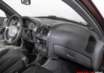 Подержанный автомобиль Hyundai Accent Sedan 2007 года (9 фото)