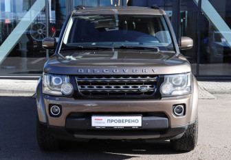Подержанный автомобиль Land Rover Discovery 2014 года (2 фото)