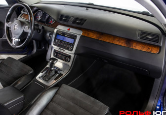 Подержанный автомобиль Volkswagen Passat Sedan 2010 года (7 фото)