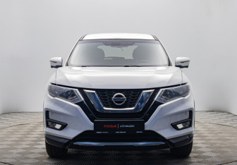 Подержанный автомобиль Nissan X-Trail 2019 года (8 фото)
