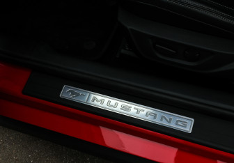 Подержанный автомобиль Ford Mustang Coupe 2024 года (27 фото)