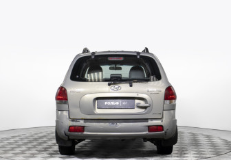 Подержанный автомобиль Hyundai Santa Fe 2008 года (6 фото)