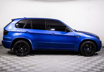 Подержанный автомобиль BMW X5 M 2012 года (4 фото)