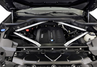 Подержанный автомобиль BMW X6 2021 года (9 фото)