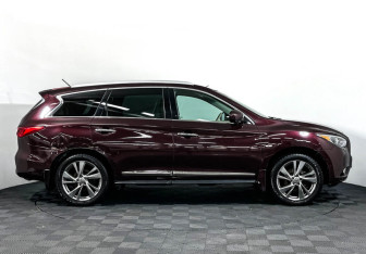 Подержанный автомобиль Infiniti JX 2013 года (4 фото)