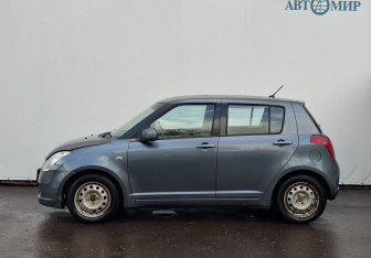 Подержанный автомобиль Suzuki Swift Hatchback 2006 года (8 фото)