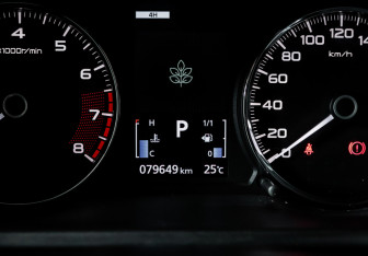 Подержанный автомобиль Mitsubishi Pajero Sport 2017 года (11 фото)