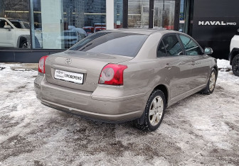 Подержанный автомобиль Toyota Avensis Sedan 2007 года (5 фото)