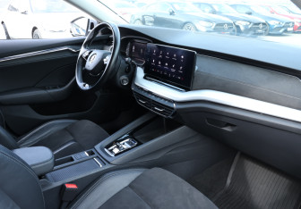 Подержанный автомобиль Skoda Octavia Liftback 2020 года (9 фото)