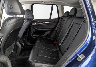 Подержанный автомобиль BMW X3 2018 года (18 фото)