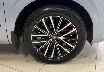 Подержанный автомобиль Changan UNI-K 2023 года (5 фото)