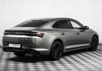 Подержанный автомобиль Geely Preface 2024 года (5 фото)