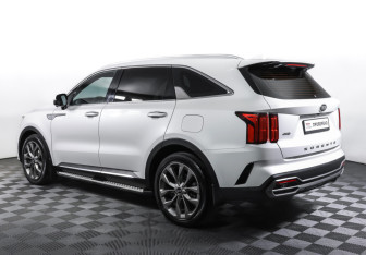 Подержанный автомобиль Kia Sorento 2021 года (7 фото)