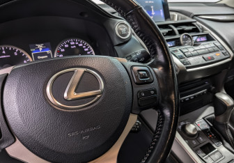 Подержанный автомобиль Lexus NX 2016 года (27 фото)