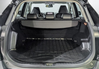Подержанный автомобиль Toyota RAV4 2020 года (10 фото)