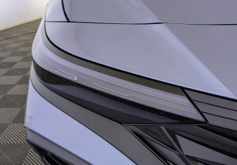 Подержанный автомобиль Hyundai Elantra Sedan 2024 года (11 фото)