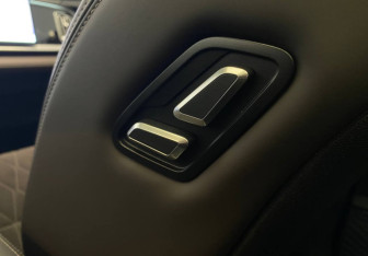 Подержанный автомобиль Geely Monjaro 2026 года (10 фото)