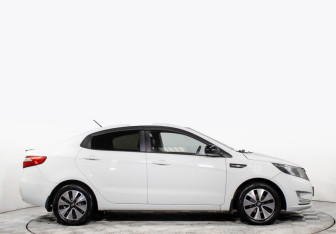 Подержанный автомобиль Kia Rio Sedan 2013 года (4 фото)