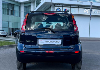 Подержанный автомобиль Nissan Note 2011 года (6 фото)