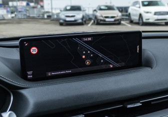 Подержанный автомобиль Genesis G80 2021 года (16 фото)