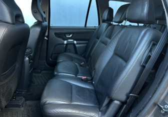 Подержанный автомобиль Volvo XC90 2011 года (10 фото)