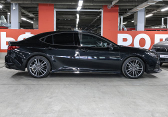 Подержанный автомобиль Toyota Camry Sedan 2025 года (4 фото)