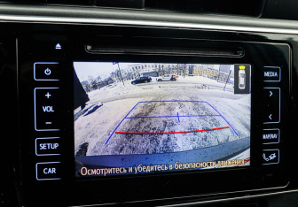 Подержанный автомобиль Toyota Corolla Sedan 2016 года (18 фото)