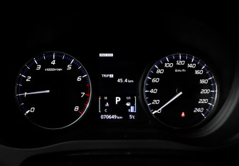 Подержанный автомобиль Mitsubishi Outlander 2019 года (11 фото)