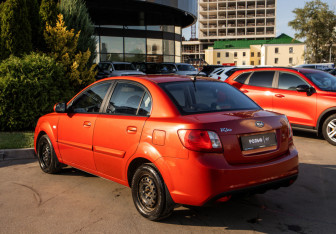 Подержанный автомобиль Kia Rio Sedan 2010 года (6 фото)