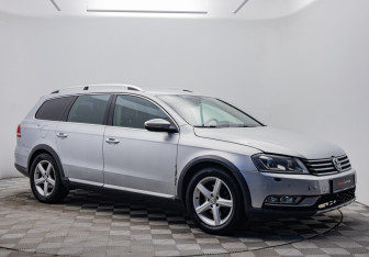 Подержанный автомобиль Volkswagen Passat Wagon 2013 года (7 фото)
