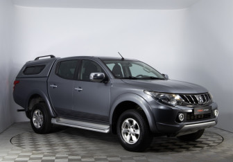 Подержанный автомобиль Mitsubishi L200 2017 года (3 фото)