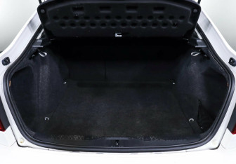 Подержанный автомобиль Skoda Octavia Liftback 2012 года (16 фото)