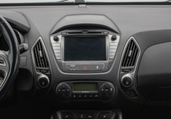 Подержанный автомобиль Hyundai ix35 2014 года (14 фото)