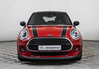 Подержанный автомобиль MINI Hatch 2020 года (2 фото)
