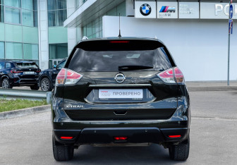 Подержанный автомобиль Nissan X-Trail 2016 года (6 фото)